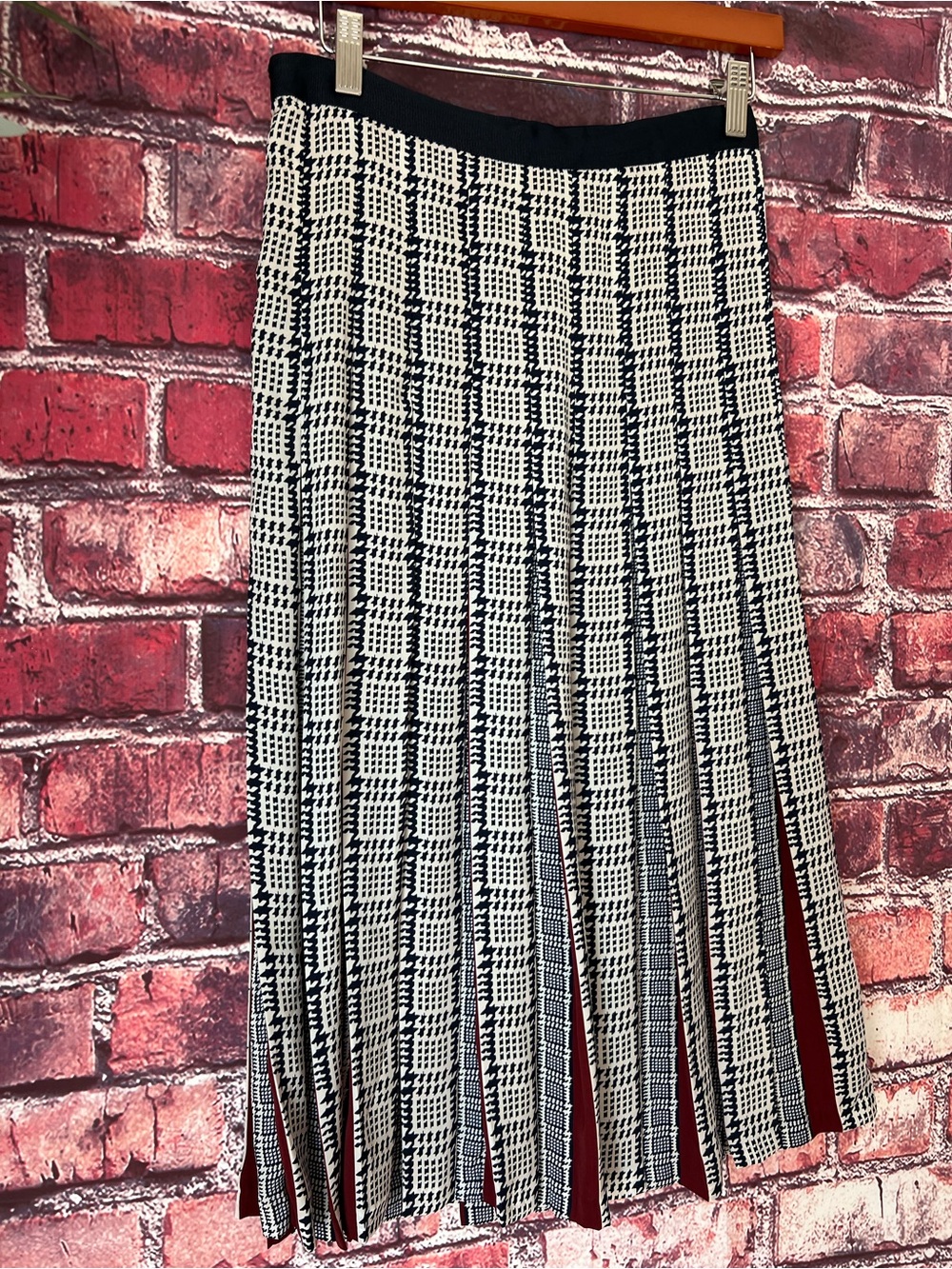 Zara Houndstooth Pleated Midi Skirt Maroon Inner Panels - Picture 2 of 9